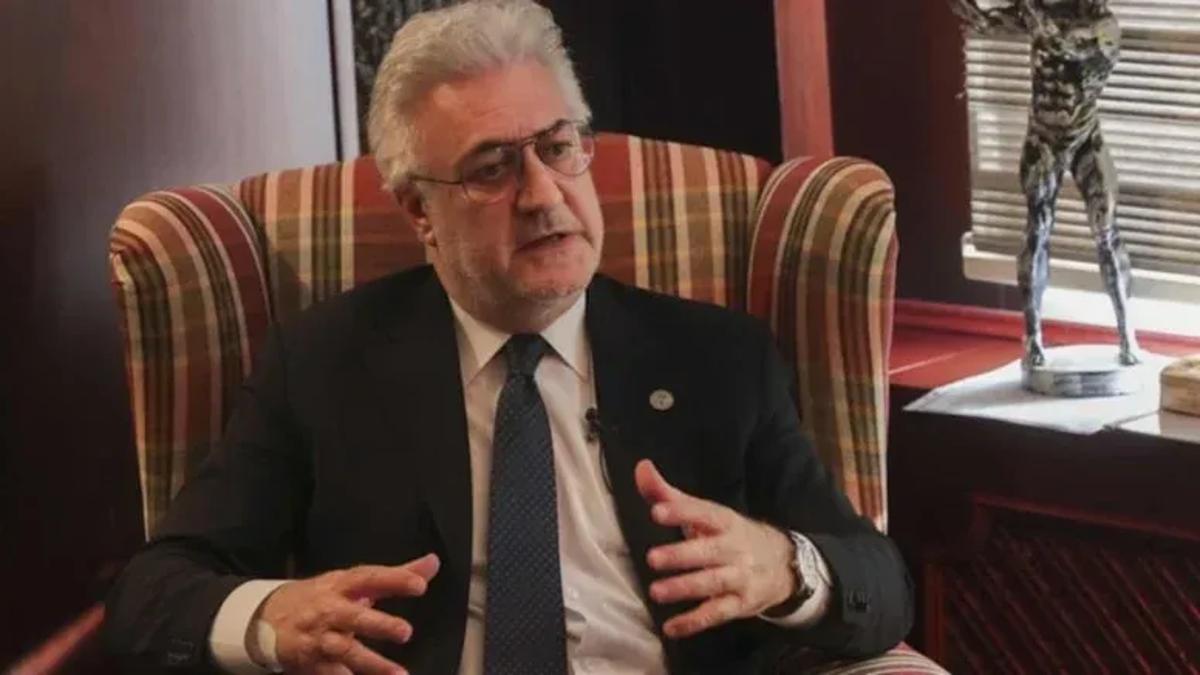 Tamer Karadağlı'nın Hacettepe Üniversitesi konservatuvarı kararıyla gündeme gelişi