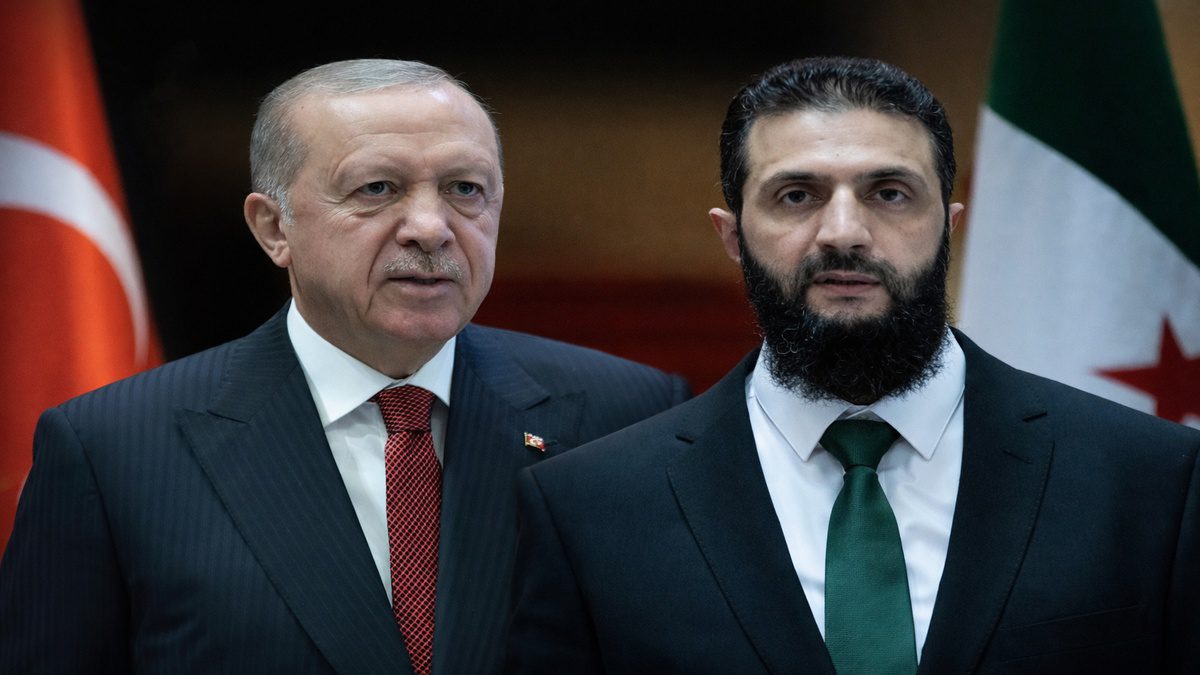 Recep Tayyip Erdoğan ile Ahmed Şara’nın Türkiye–Suriye ilişkileri kapsamında gerçekleştirdiği telefon görüşmesine ait görsel.