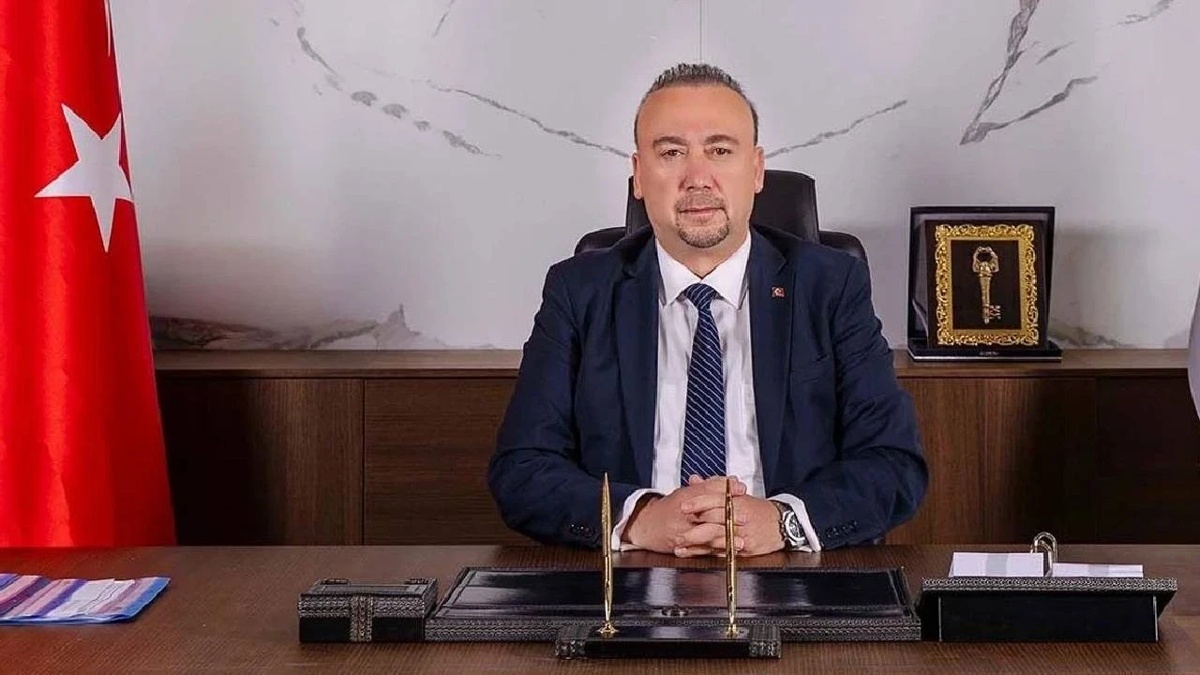 Tutuklu Uşak Belediye Başkanı Özkan Yalım’ın makam odasında çekilen görüntüsü