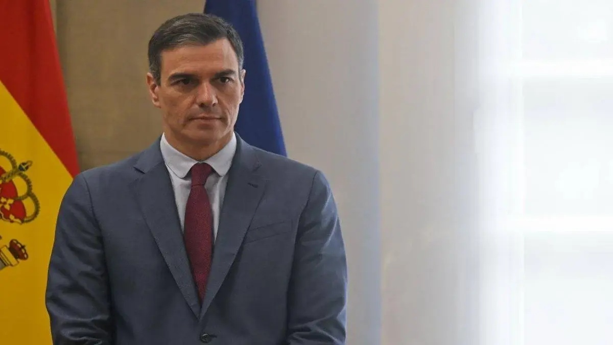 İspanya Başbakanı Pedro Sanchez resmi açıklama sırasında